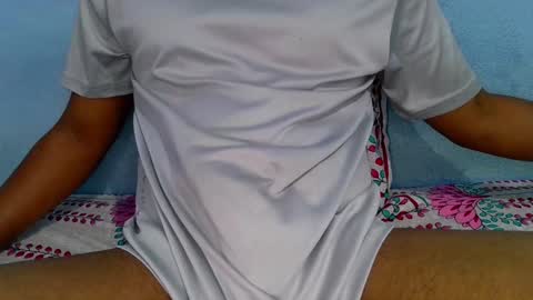 Snapshot of shy_eyes_ chatting on 01-18-25, 01:40 shyeyes online show from 01-18-25, 01:40