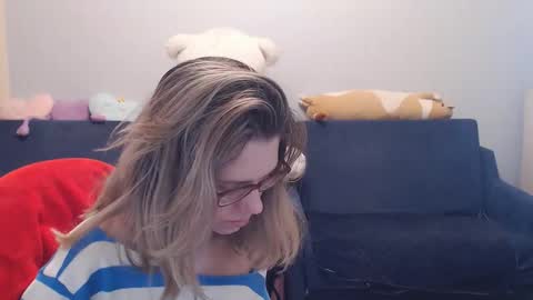 Snapshot of shy_moony chatting on 01-15-26, 08:12 just Alex online show from 01-15-26, 08:12