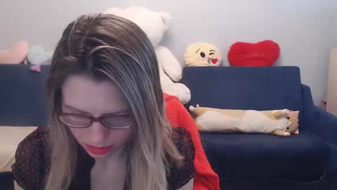 Snapshot of shy_moony chatting on 02-14-26, 02:36 just Alex online show from 02-14-26, 02:36