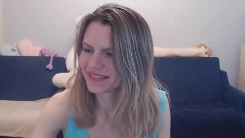 Snapshot of shy_moony chatting on 02-24-26, 04:05 just Alex online show from 02-24-26, 04:05