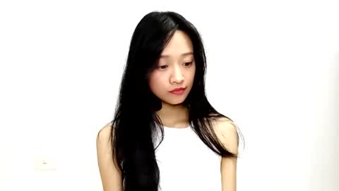 shy_pink_doll online show from 04-24-26, 04:09