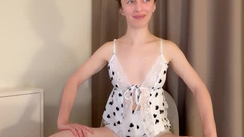 Snapshot of shy_schoolgirl_ chatting on 03-08-26, 08:23 shy_schoolgirl_ online show from 03-08-26, 08:23