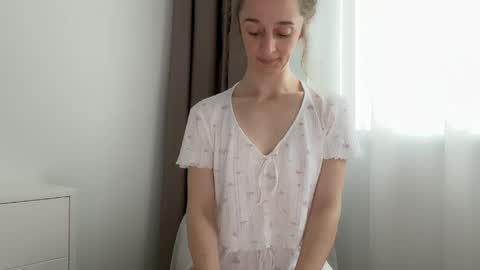 Snapshot of shy_schoolgirl_ chatting on 05-08-26, 08:08 shy_schoolgirl_ online show from 05-08-26, 08:08