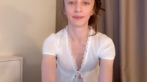 Snapshot of shy_schoolgirl_ chatting on 05-18-26, 06:36 shy_schoolgirl_ online show from 05-18-26, 06:36