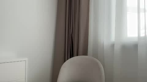 shy_schoolgirl_ online show from 06-04-26, 06:52