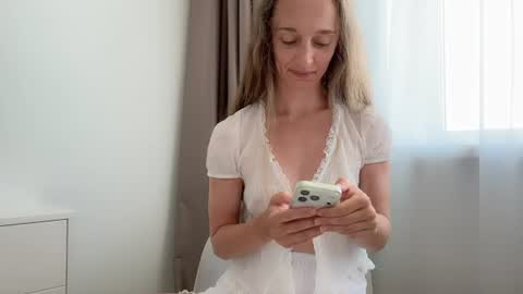 shy_schoolgirl_ online show from 06-27-26, 12:22