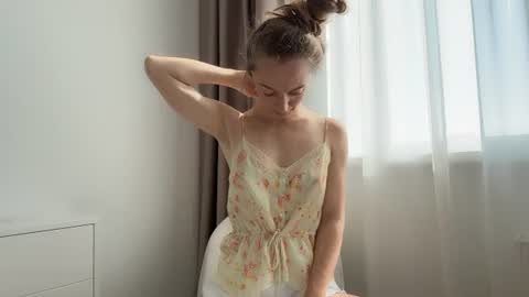 shy_schoolgirl_ online show from 07-14-26, 06:18