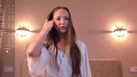 Snapshot of shy_starlight chatting on 10-12-25, 08:35 Melanie online show from 10-12-25, 08:35