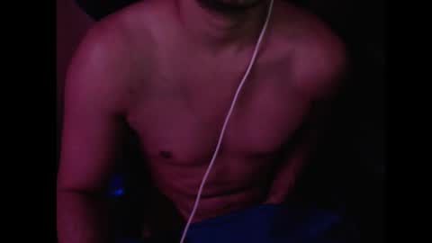 Snapshot of shyboy6000 chatting on 12-25-24, 02:46 shyboy6000 online show from 12-25-24, 02:46