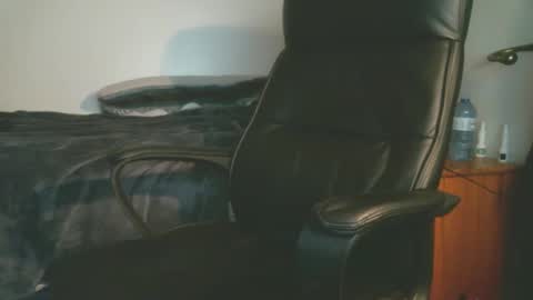 shyboyhugecum2020 online show from 12-16-25, 04:39