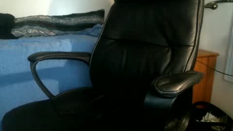 shyboyhugecum2020 online show from 05-28-26, 03:04