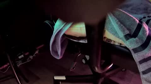 Klark Bent online show from 11-27-25, 02:02