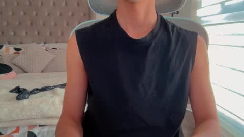 shydude666 online show from 10-04-25, 10:08