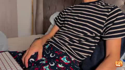 shydude666 online show from 11-02-25, 10:45