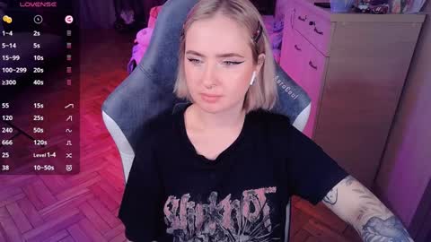 Effie online show from 01-13-25, 05:23