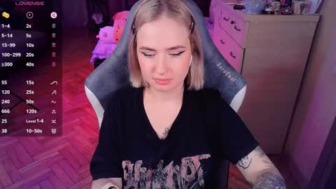 Effie online show from 01-14-25, 05:45