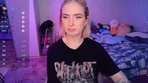 Effie online show from 02-14-25, 12:57