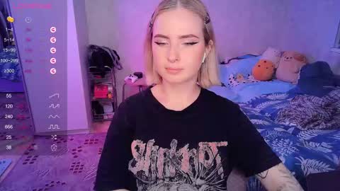 Effie online show from 02-18-25, 10:03