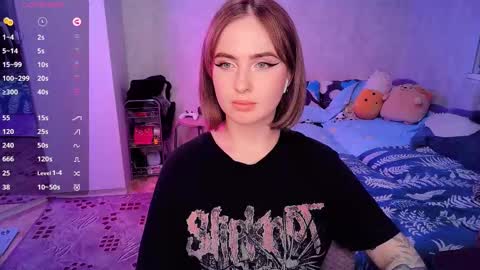 Effie online show from 02-20-25, 07:41