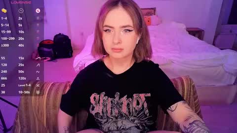 Effie online show from 02-25-25, 01:50