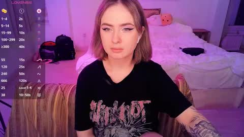 Effie online show from 02-25-25, 09:46