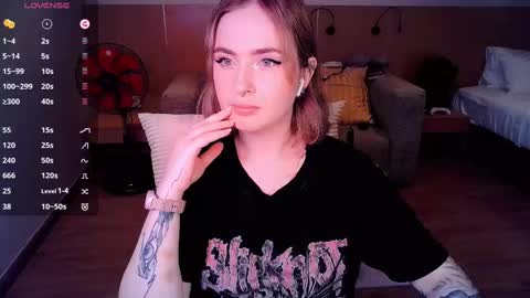 Effie online show from 03-10-25, 12:48