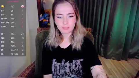 Effie online show from 10-02-25, 05:25