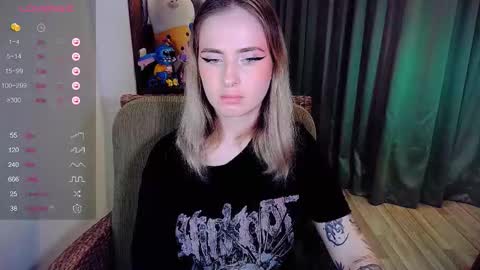 Effie online show from 10-17-25, 07:22