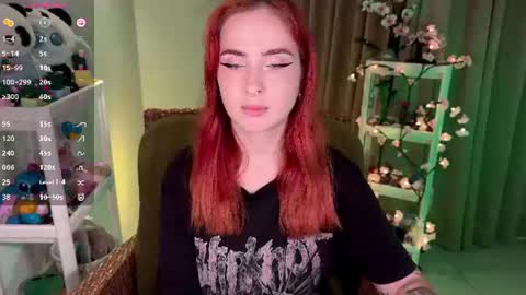 Snapshot of shyfoxxxy chatting on 07-10-26, 11:02 Effie online show from 07-10-26, 11:02