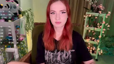 Snapshot of shyfoxxxy chatting on 07-29-26, 07:28 Effie online show from 07-29-26, 07:28