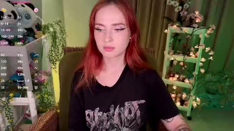 Snapshot of shyfoxxxy chatting on 07-30-26, 10:36 Effie online show from 07-30-26, 10:36