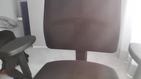 Snapshot of shyguy_2005 chatting on 03-09-26, 10:30 shyguy_2005 online show from 03-09-26, 10:30