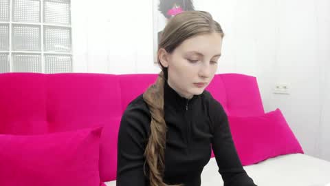shyly_lisa online show from 05-27-26, 01:57