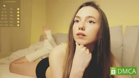 Snapshot of shypeachmaru chatting on 05-06-26, 06:35 Mary online show from 05-06-26, 06:35