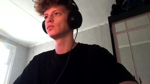 Tom and Betty online show from 02-06-25, 04:31