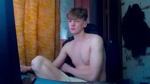 Snapshot of shyredstar chatting on 02-10-26, 07:23 Tom and Betty online show from 02-10-26, 07:23