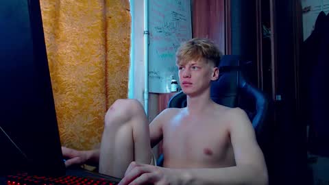 Snapshot of shyredstar chatting on 02-27-26, 05:07 Tom and Betty online show from 02-27-26, 05:07