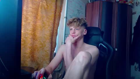 Snapshot of shyredstar chatting on 03-03-26, 06:08 Tom and Betty online show from 03-03-26, 06:08