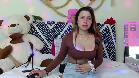 Snapshot of sia_jones chatting on 04-03-26, 01:47 Sia online show from 04-03-26, 01:47