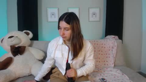 Sia online show from 12-15-25, 11:09