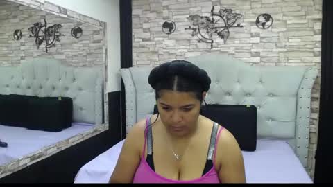 Snapshot of siacavad_sex chatting on 09-22-25, 12:29 Alicia online show from 09-22-25, 12:29