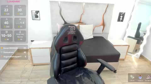 Snapshot of siam_tay chatting on 02-12-25, 05:58 siam online show from 02-12-25, 05:58