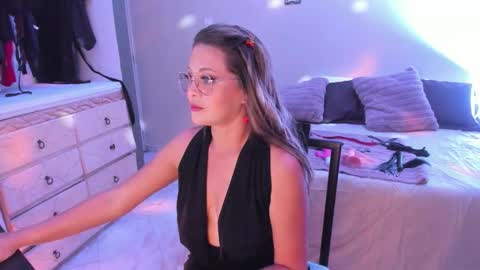 SIa  online show from 11-04-25, 01:27