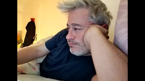 Snapshot of sibemolx chatting on 02-22-26, 11:03 sibemolx online show from 02-22-26, 11:03