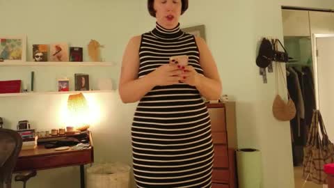 Snapshot of sicklitgirl chatting on 10-15-25, 12:00 sicklitgirl online show from 10-15-25, 12:00