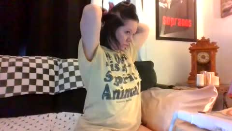 Snapshot of sidneyraee chatting on 07-16-26, 04:13 Mrs. St. Patrickk online show from 07-16-26, 04:13