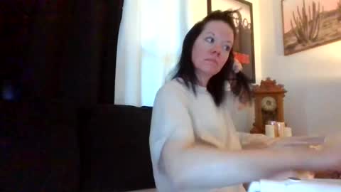Snapshot of sidneyraee chatting on 08-04-26, 03:36 Mrs. St. Patrickk online show from 08-04-26, 03:36