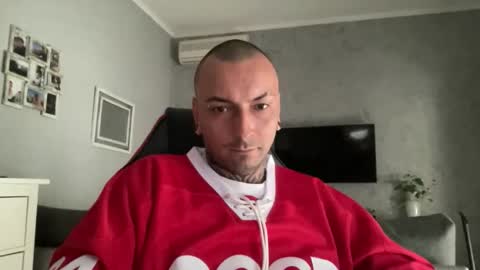 Snapshot of sidvicious23cm chatting on 10-27-25, 10:19 sidvicious23cm online show from 10-27-25, 10:19