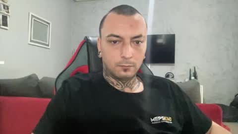 Snapshot of sidvicious23cm chatting on 01-19-26, 11:36 sidvicious23cm online show from 01-19-26, 11:36