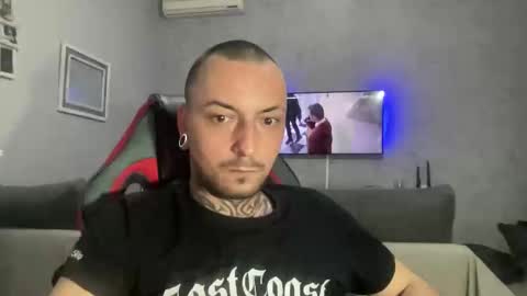 Snapshot of sidvicious23cm chatting on 02-05-26, 09:52 sidvicious23cm online show from 02-05-26, 09:52